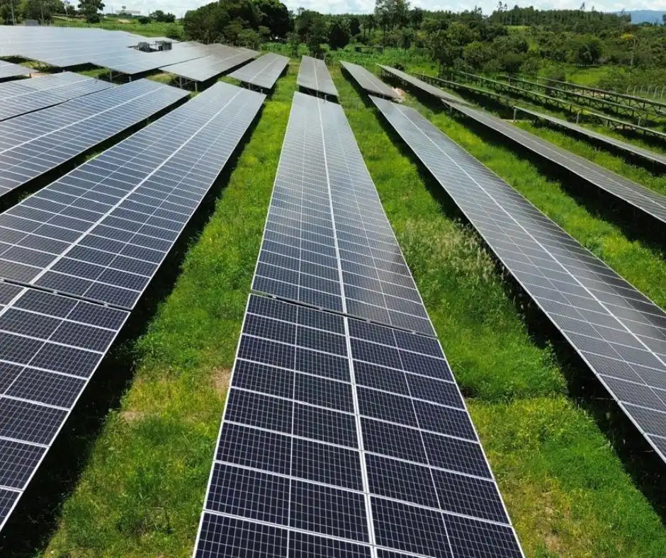 Usina Fotovoltaica em Niquelândia-GO após crescimento da cobertura vegetal