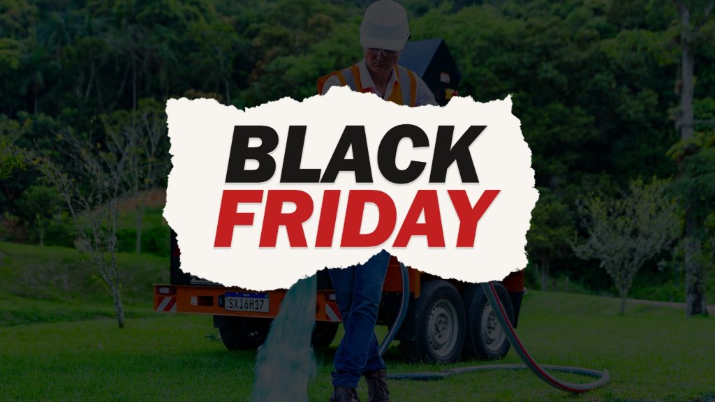 Hidrossemeador fazendo hidrossemeadura com o nome Black Friday por cima
